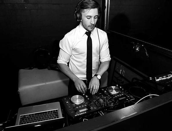 Wedding DJ Luke - Melbourne Djs - Disc Jockey