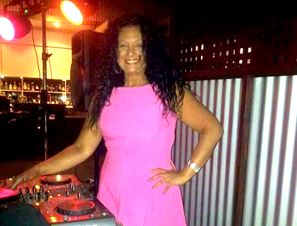 Perth DJ Nikki